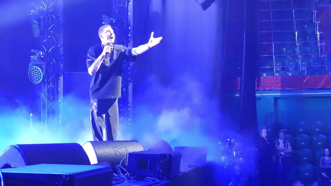 Фото «Ну-ка, все вместе!» с Басковым и Лазаревым: звезды проводят концерт в Новосибирске. ОНЛАЙН 7